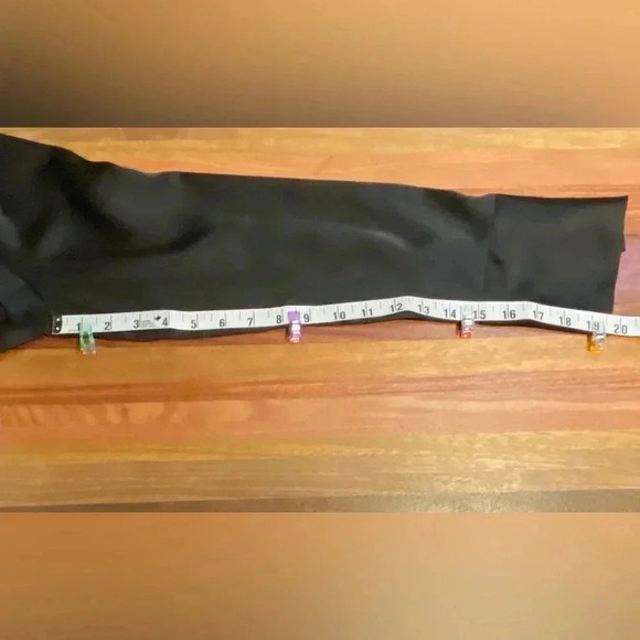 Banana Republic Long Sleeve Satin Flat Chevron Ruffle Top, size L - Picture 9 of 10